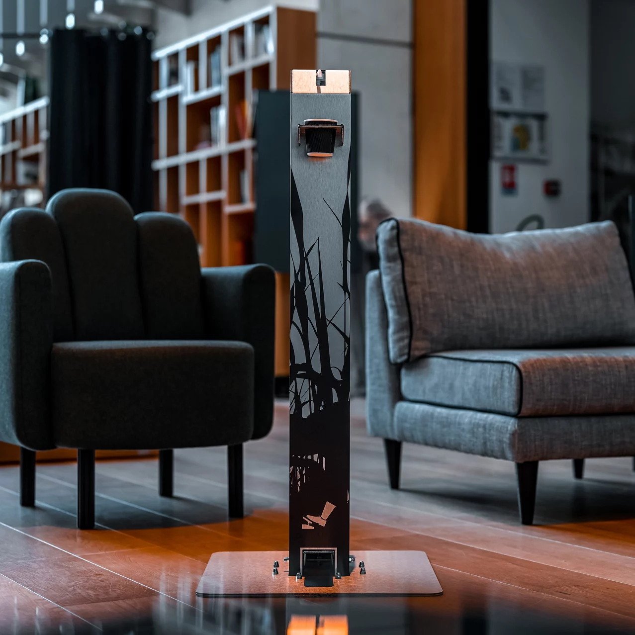 Tri Uno : Poubelle de tri modulable pour entreprises et les collectivités Distributeur de gel hydro alcoolique léger et compact, 100% aluminium